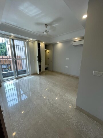 Master Bedroom in 3 BHK Builder Floor at Greater Kailash I – for Rent