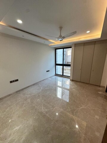 Master Bedroom in 3 BHK Builder Floor at Greater Kailash I – for Rent