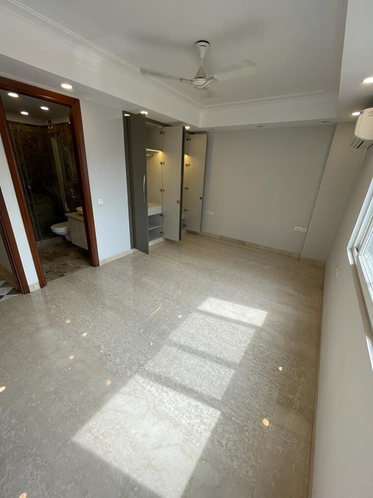 Master Bedroom, greater kailash i 3 Bedroom 2700 Sq.Ft. Builder Floor In Greater Kailash I Delhi 9447886