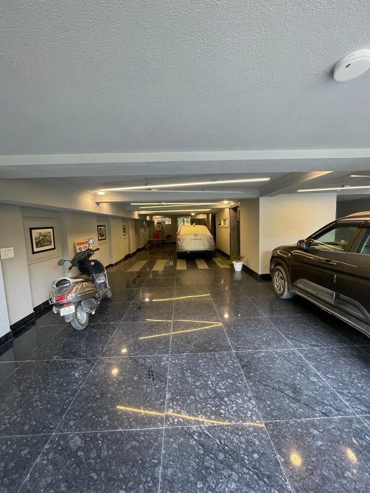  Parking, greater kailash i 3 Bedroom 2700 Sq.Ft. Builder Floor In Greater Kailash I Delhi 9447886