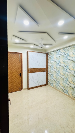Room in 2 BHK Apartment at Sadh Nagar – for Sale