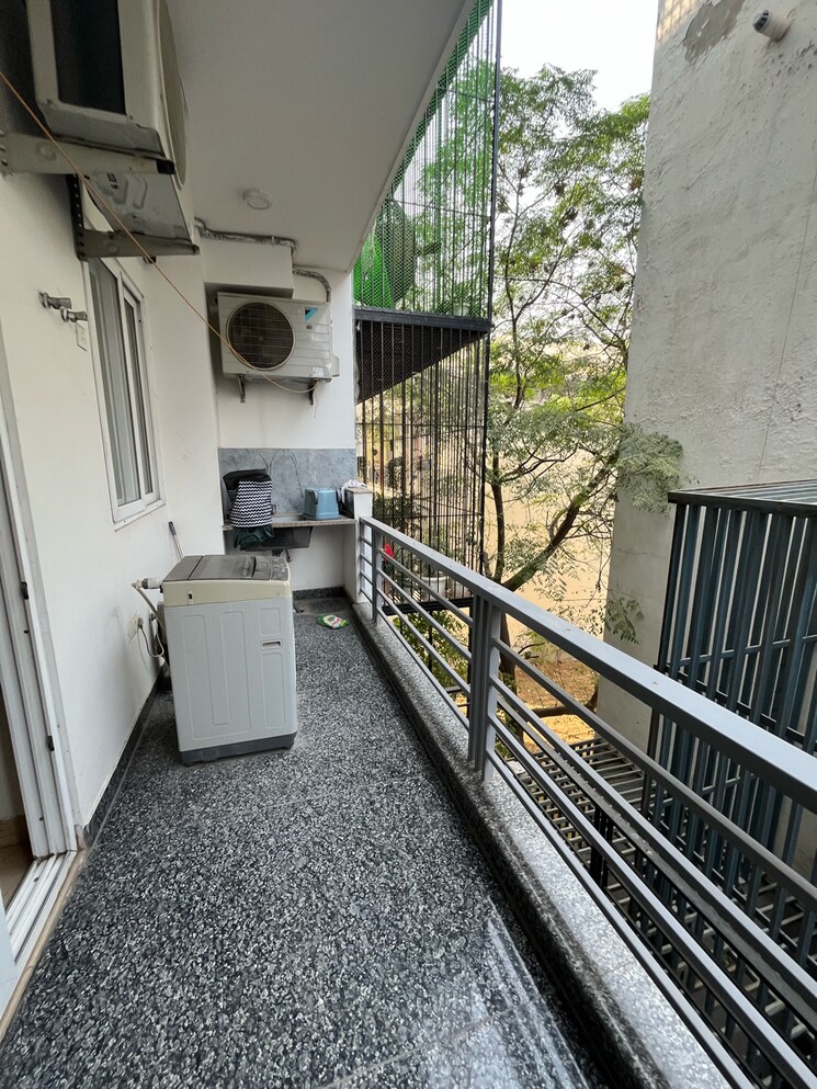 Balcony, ansal-sushant-lok-i 3 Bedroom 215 Sq.Yd. Builder Floor In Sector 43 Gurgaon 9447897