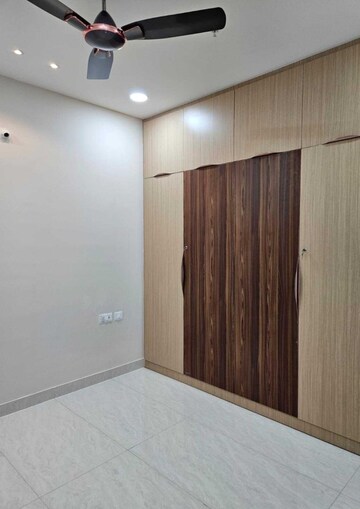 Room in 3 BHK Apartment at Prestige Beverly Hills, Kokapet – for Rent