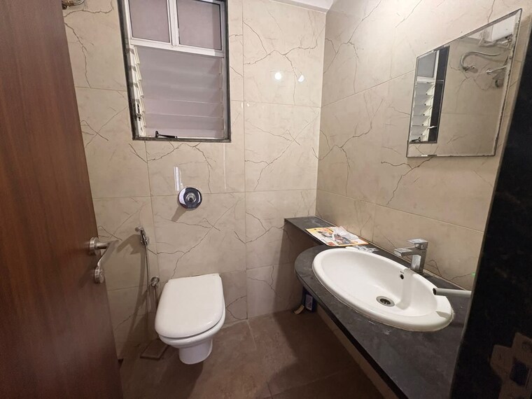 Bathroom, anand-eastwoods 1 Bedroom 803 Sq.Ft. Apartment In Viman Nagar Pune 9447902