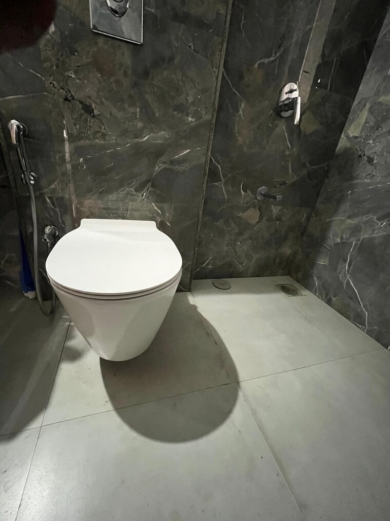 Bathroom, yashcon-neon 1 Bedroom 560 Sq.Ft. Apartment In Viman Nagar Pune 9447903