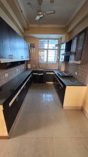 Kitchen in 3.5 BHK Apartment at Eldeco Green Meadows, Pi Greater Noida – for Sale