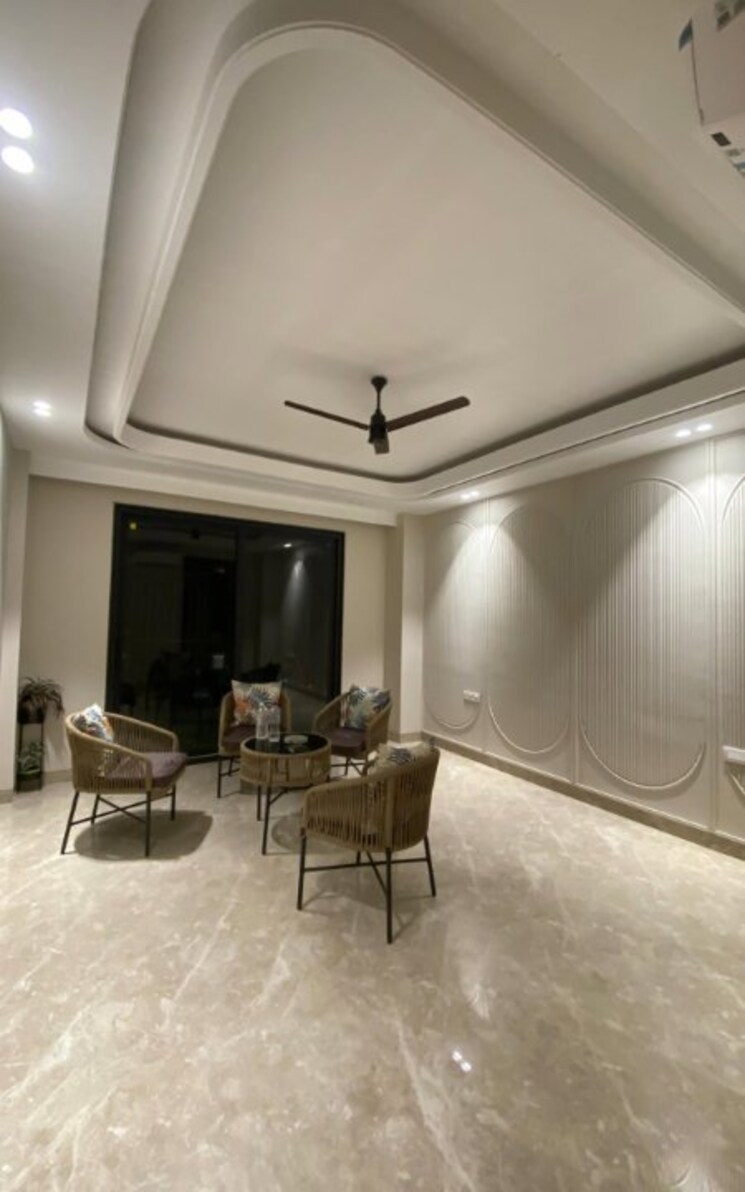 Living Room, tulip-violet 5 Bedroom 3500 Sq.Ft. Apartment In Sector 69 Gurgaon 9447919