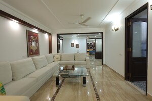 Kitchen in 3 BHK Apartment at DLF The Carlton Estate, Dlf Phase V – for Rent