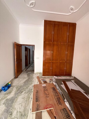 Room in 3 BHK Independent House at Mohit Nagar – for Rent