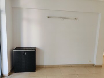 Room in 2.5 BHK Apartment at Sare Home, Sector 92 – for Rent