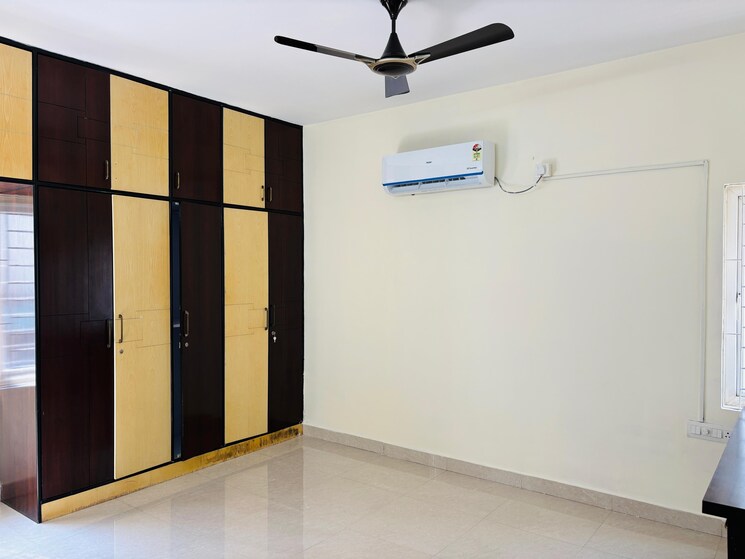 Room, madhapur 3 Bedroom 1900 Sq.Ft. Builder Floor In Madhapur Hyderabad 9447987