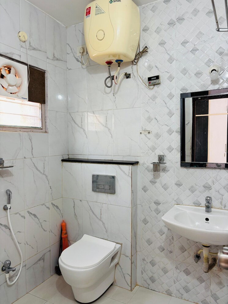 Bathroom, madhapur 3 Bedroom 1900 Sq.Ft. Builder Floor In Madhapur Hyderabad 9447987