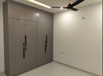 Room in 3 BHK Apartment at Prestige Beverly Hills, Kokapet – for Rent