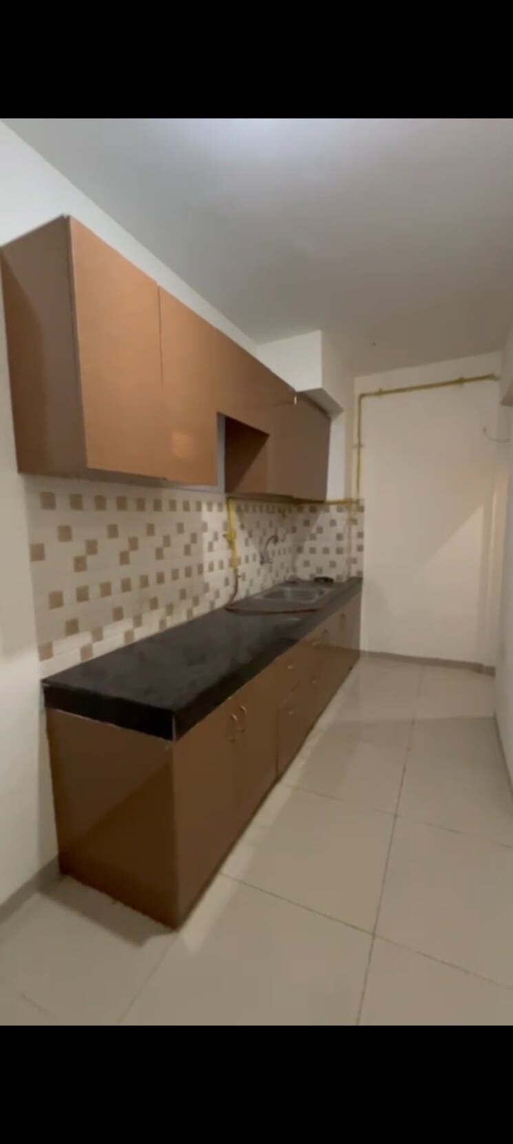 Kitchen, wave-dream-homes 2 Bedroom 808 Sq.Ft. Apartment In Wave City Ghaziabad 9448033