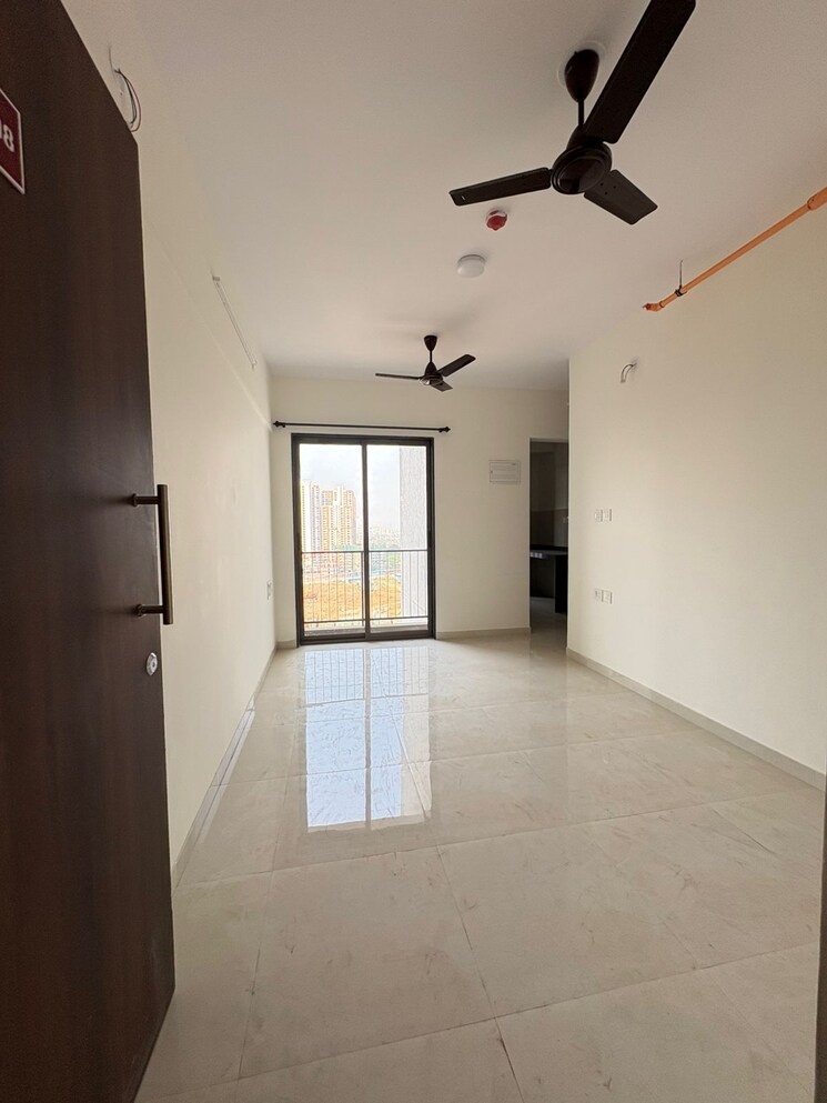 Room, runwal-gardens 1 Bedroom 400 Sq.Ft. Apartment In Dombivli East Thane 9448036