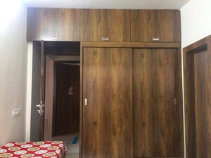 Furnished Amenities in 3 BHK Apartment at Riddhi Tower, Malad East – for Rent