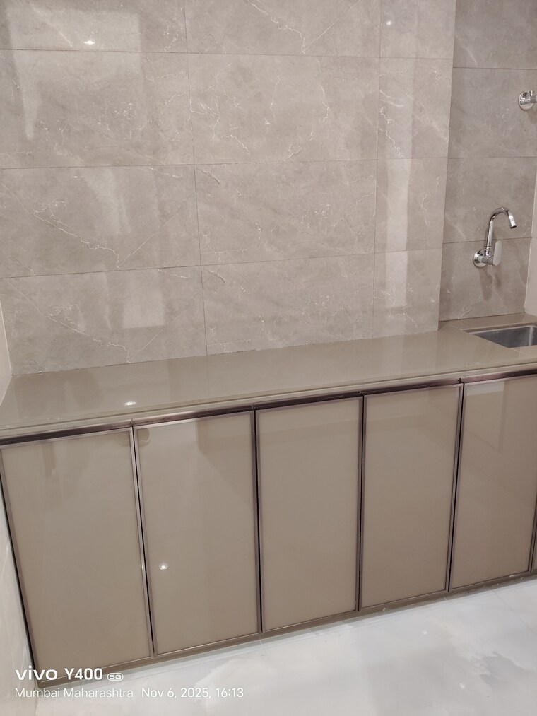 undefined, ornate-solitaire Commercial Office Space 463 Sq.Ft. In Dahisar East Mumbai 9448101