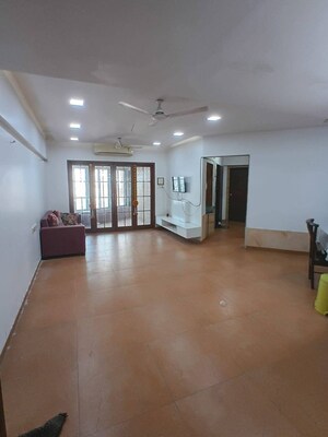 2 BHK Apartment For Rent in Maharaja Retreat CHS, Goregaon East