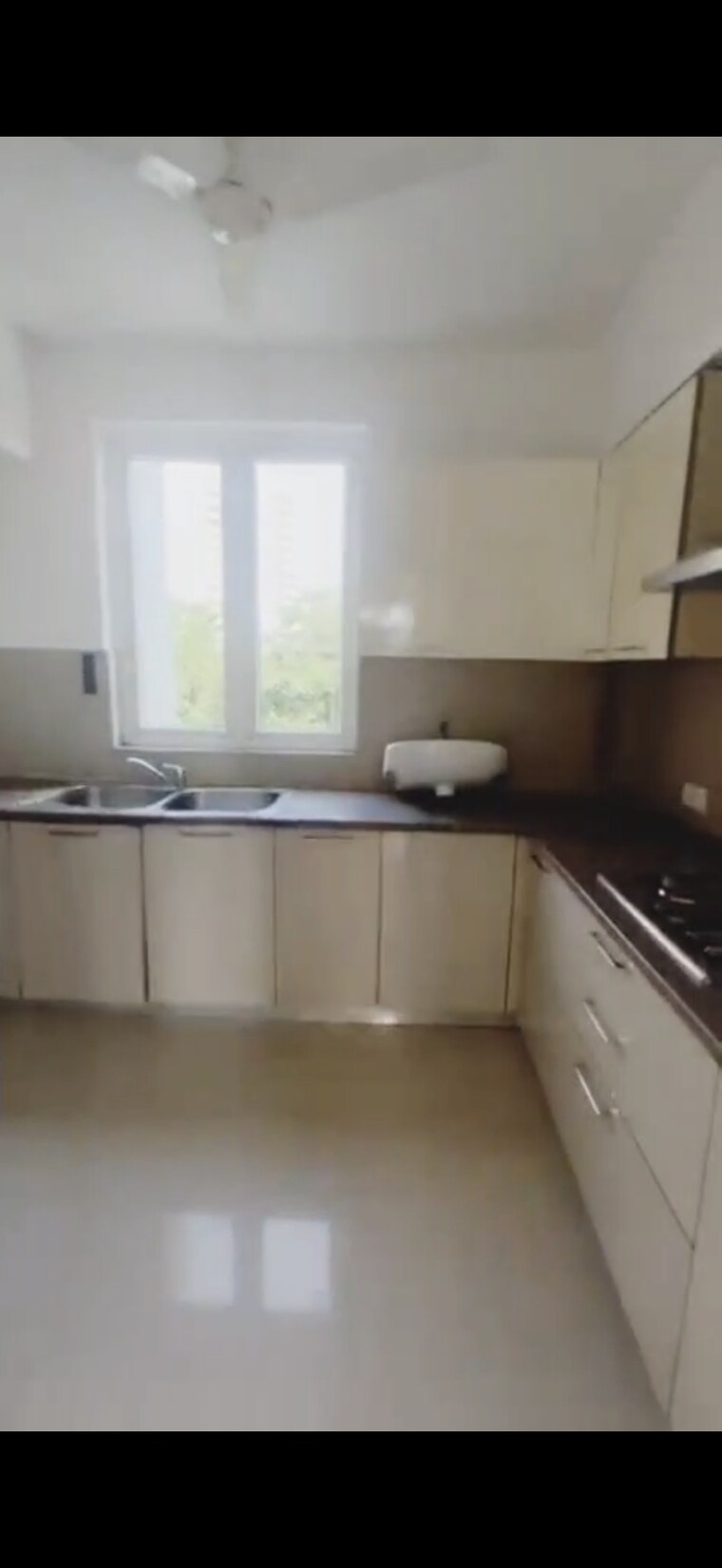 Kitchen, paras-irene 3 Bedroom 1830 Sq.Ft. Apartment In Sector 70a Gurgaon 9448176