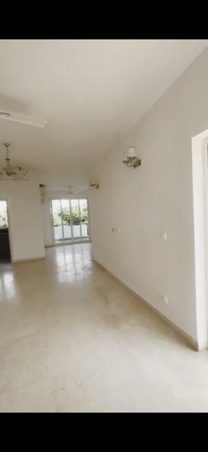 Room in 3 BHK Apartment at Paras Irene, Sector 70a – for Sale