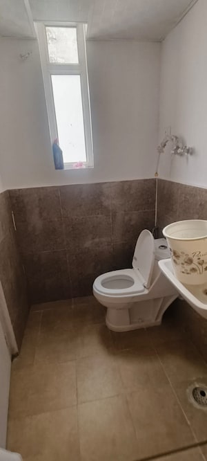 Attached Bathroom in 4 BHK Apartment at DLF Westend Heights, Sector 53 – for Sale