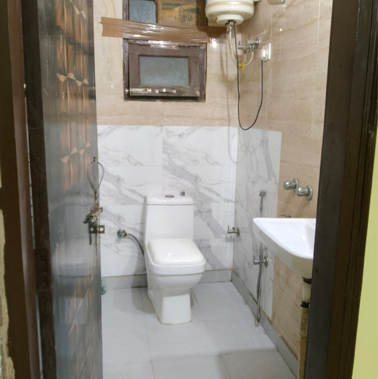 Bathroom, chattarpur 1 Bedroom 300 Sq.Ft. Builder Floor In Chattarpur Delhi 9448314