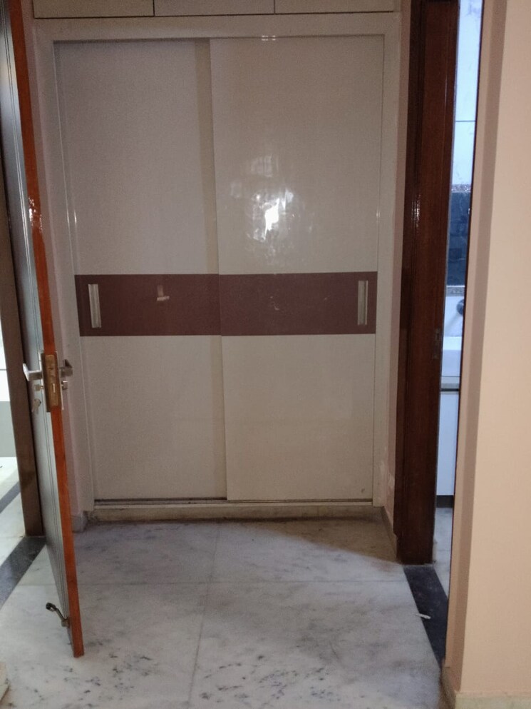 Bathroom, sector 46 4 Bedroom 400 Sq.Yd. Independent House In Sector 46 Gurgaon 9448431