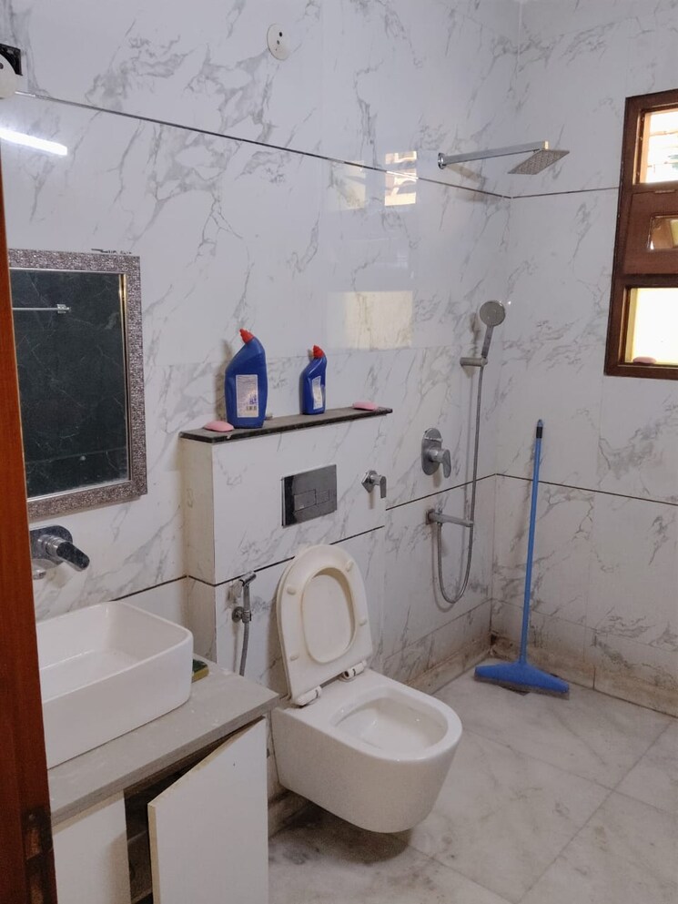 Bathroom, sector 46 4 Bedroom 400 Sq.Yd. Independent House In Sector 46 Gurgaon 9448431