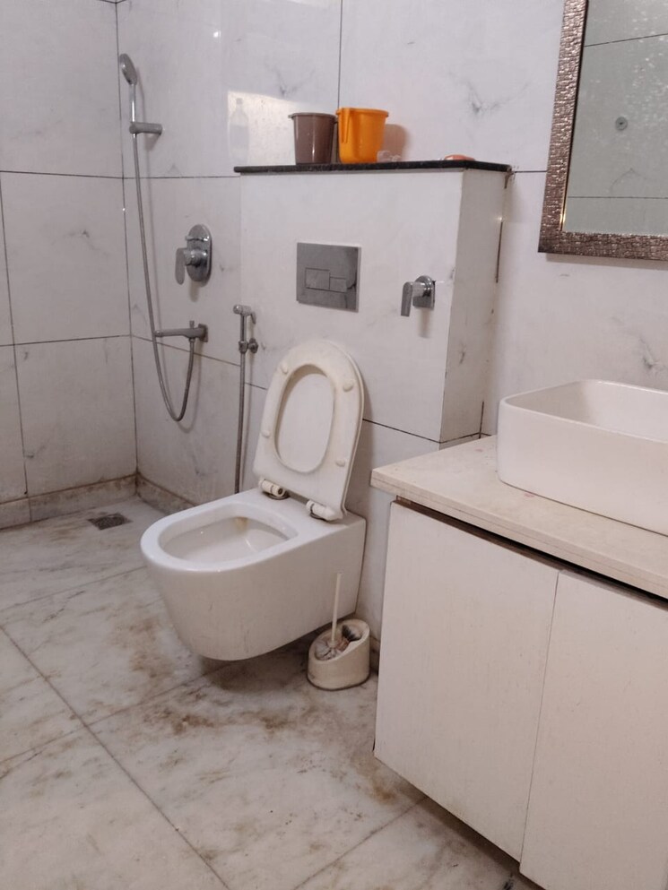 Bathroom, sector 46 4 Bedroom 400 Sq.Yd. Independent House In Sector 46 Gurgaon 9448431