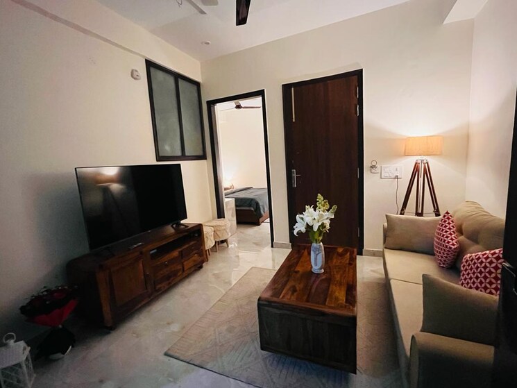 Living Room, sector 43 2 Bedroom 215 Sq.Yd. Builder Floor In Sector 43 Gurgaon 9448459