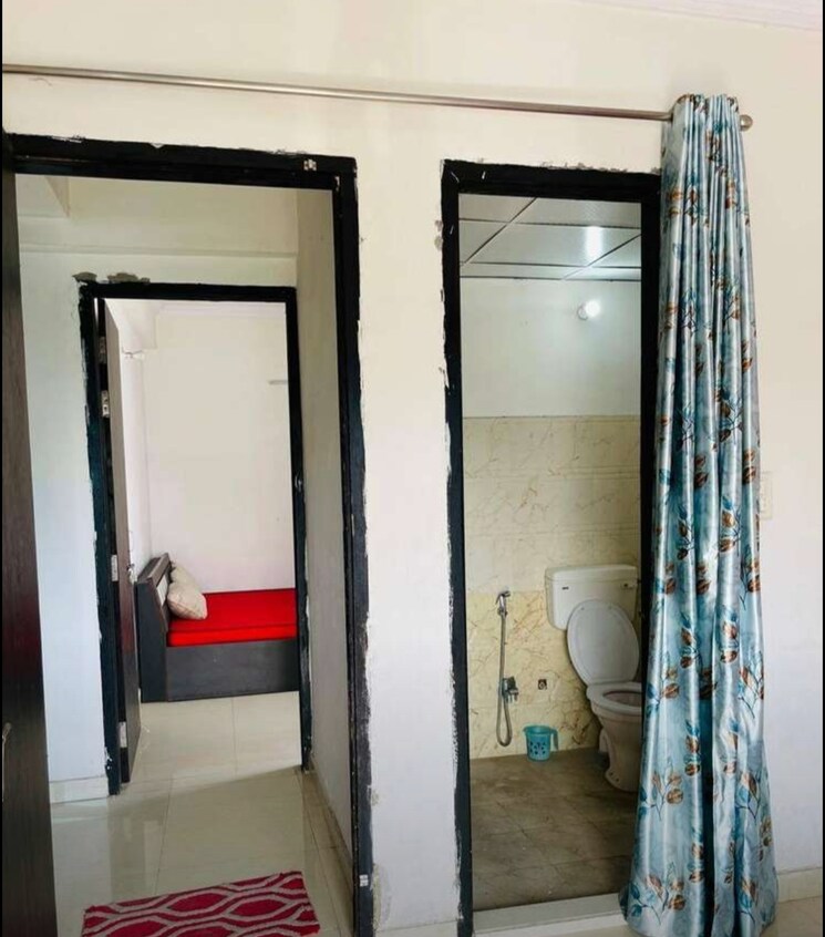 Bathroom, daliganj 3 Bedroom 1460 Sq.Ft. Apartment In Daliganj Lucknow 9448530