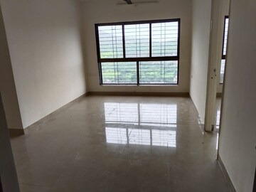 2 BHK Apartment For Rent in Kalpataru Immensa B, Kolshet Road