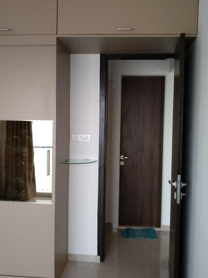 4 BHK Apartment – Entrance View at JP Decks, Goregaon East - for Rent