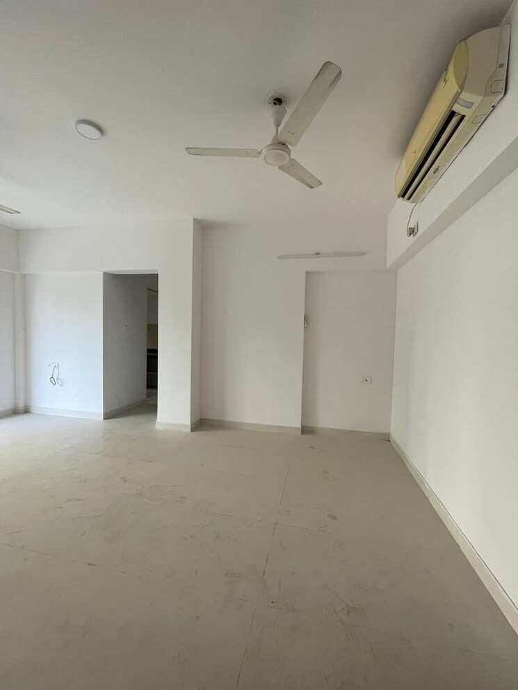 Room, lodha-splendora-river-view 2 Bedroom 643 Sq.Ft. Apartment In Ghodbunder Road Thane 9448634