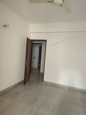 Room in 3 BHK Apartment at Civitech Florencia, Vaishali Sector 9 – for Rent