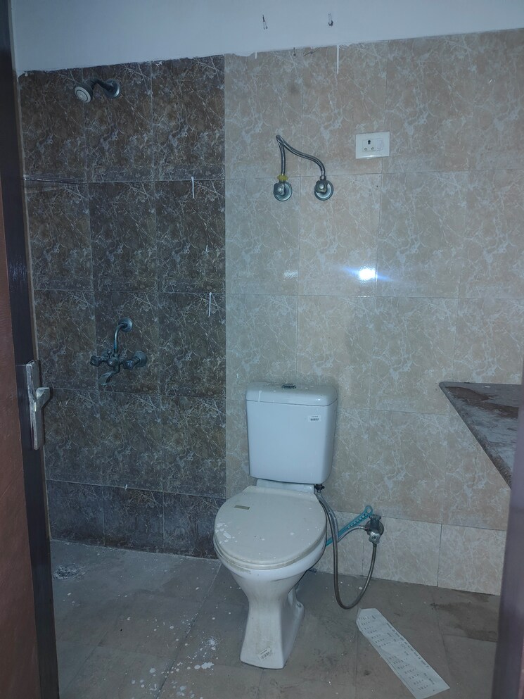 Bathroom, civitech-florencia 3 Bedroom 1915 Sq.Ft. Apartment In Vaishali Sector 9 Ghaziabad 9448668