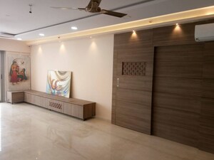 Room in 3 BHK Apartment at Adani Group Western Heights, Andheri West – for Rent