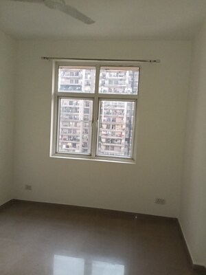 Room in 2 BHK Apartment at Mahagun Mywoods, Sector 16c Greater Noida – for Rent