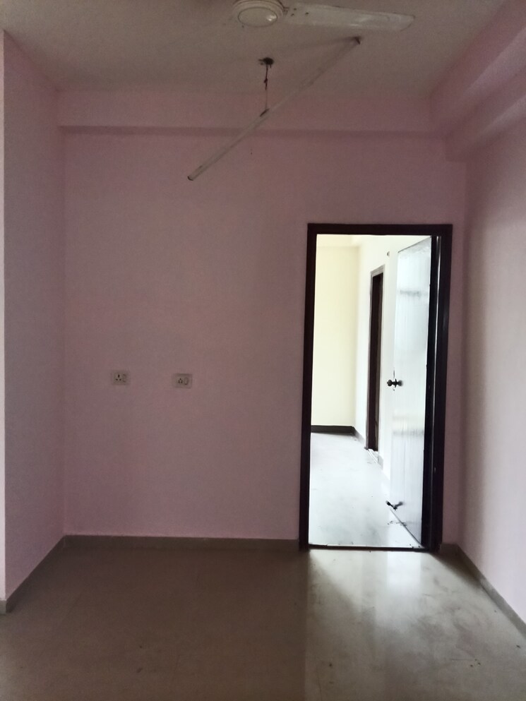 Room, mahagun-mywoods 2 Bedroom 960 Sq.Ft. Apartment In Sector 16c Greater Noida Greater Noida 9448979