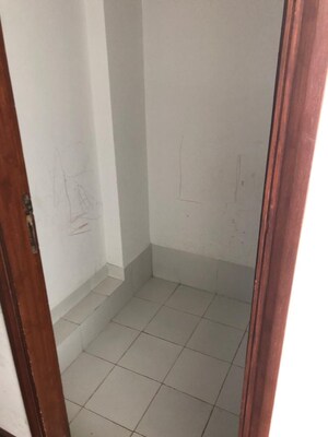 Bathroom in 2 BHK Apartment at Omkar Alta Monte, Malad East – for Rent