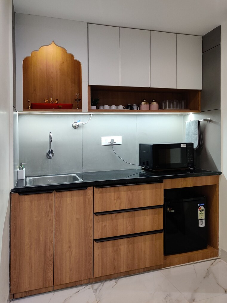 Common Area, scheme no 103 Commercial Office Space 550 Sq.Ft. In Scheme No 103 Indore 9449240