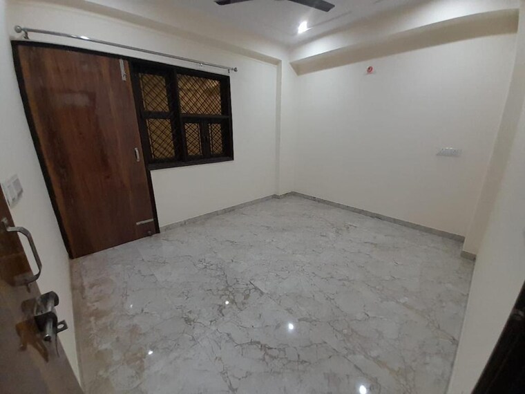 Room, sector 46 2 Bedroom 1368 Sq.Ft. Builder Floor In Sector 46 Gurgaon 9449285