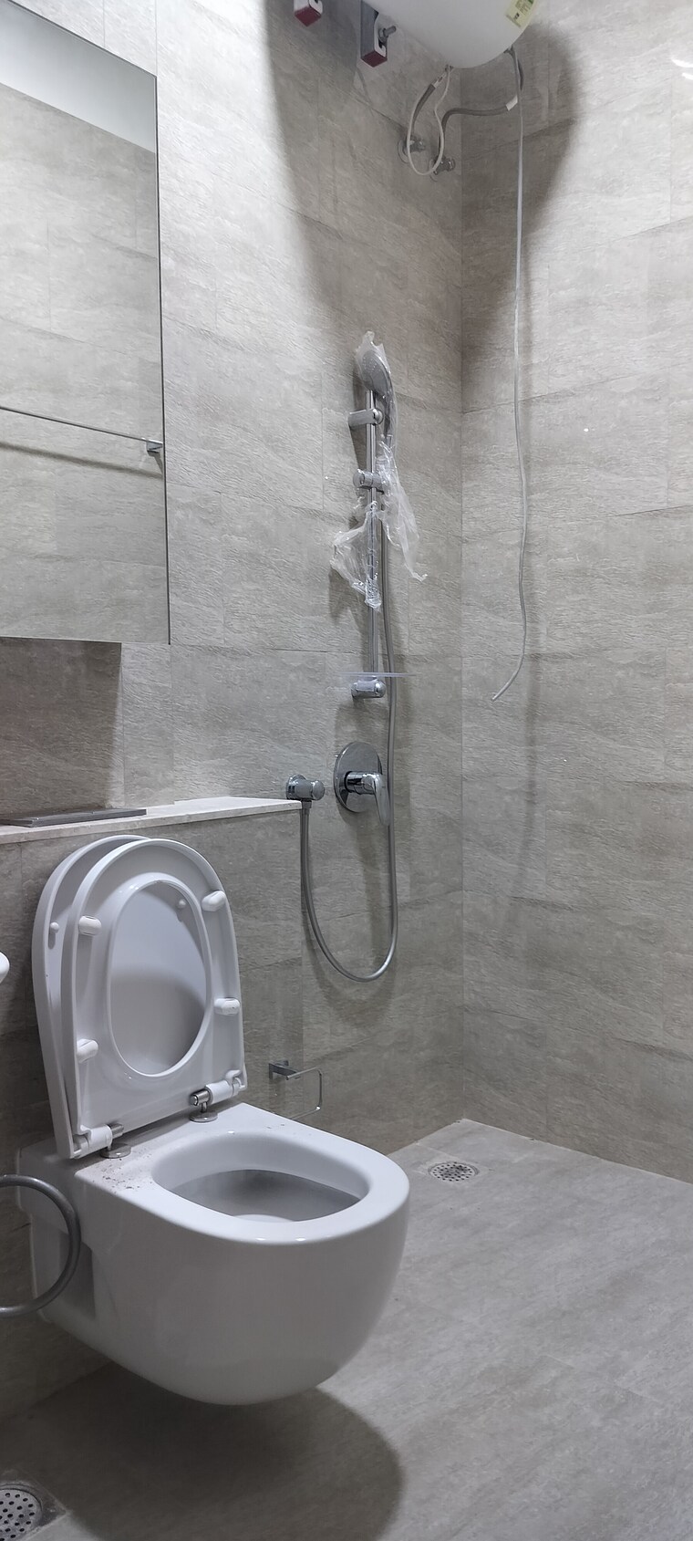 Attached Bathroom, adani-ten-bkc 2 Bedroom 850 Sq.Ft. Apartment In Bandra East Mumbai 9449313