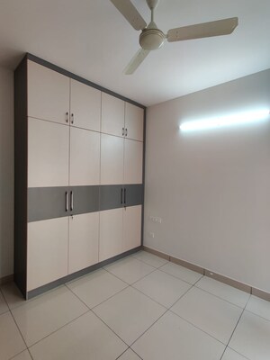 Room in 2 BHK Apartment at Prestige Jindal City, Bagalakunte – for Rent