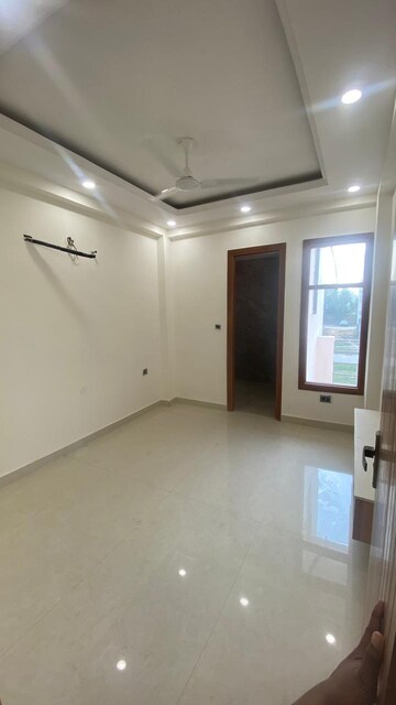 Room in 3 BHK Apartment at Fidato Honour Homes, Sector 89 – for Sale