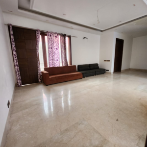 Room in 5 BHK Villa at Sainik Farm – for Sale