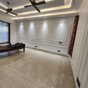 Furnished Amenities in 5 BHK Villa at Sainik Farm – for Sale