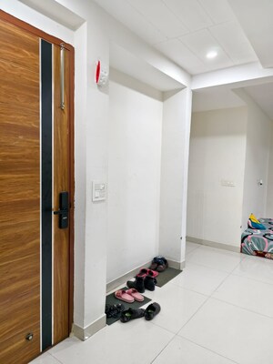 Room in 3 BHK Apartment at GHB Splande, Patiala Road – for Rent