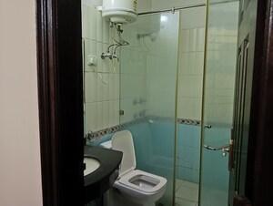 Master Bedroom in 4 BHK Villa at Omaxe Designer Villas Mayfield Garden, Sector 51 – for Rent