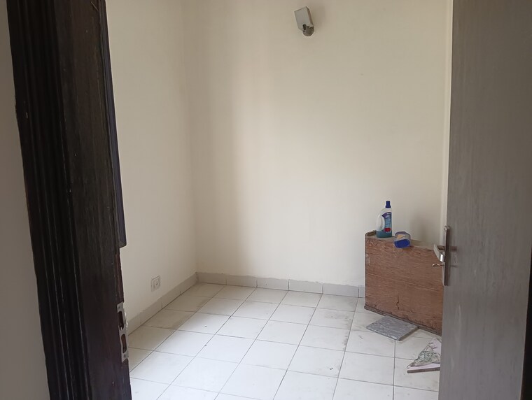 Bathroom, omaxe-designer-villas-mayfield-garden 4 Bedroom 2700 Sq.Ft. Villa In Sector 51 Gurgaon 9449468